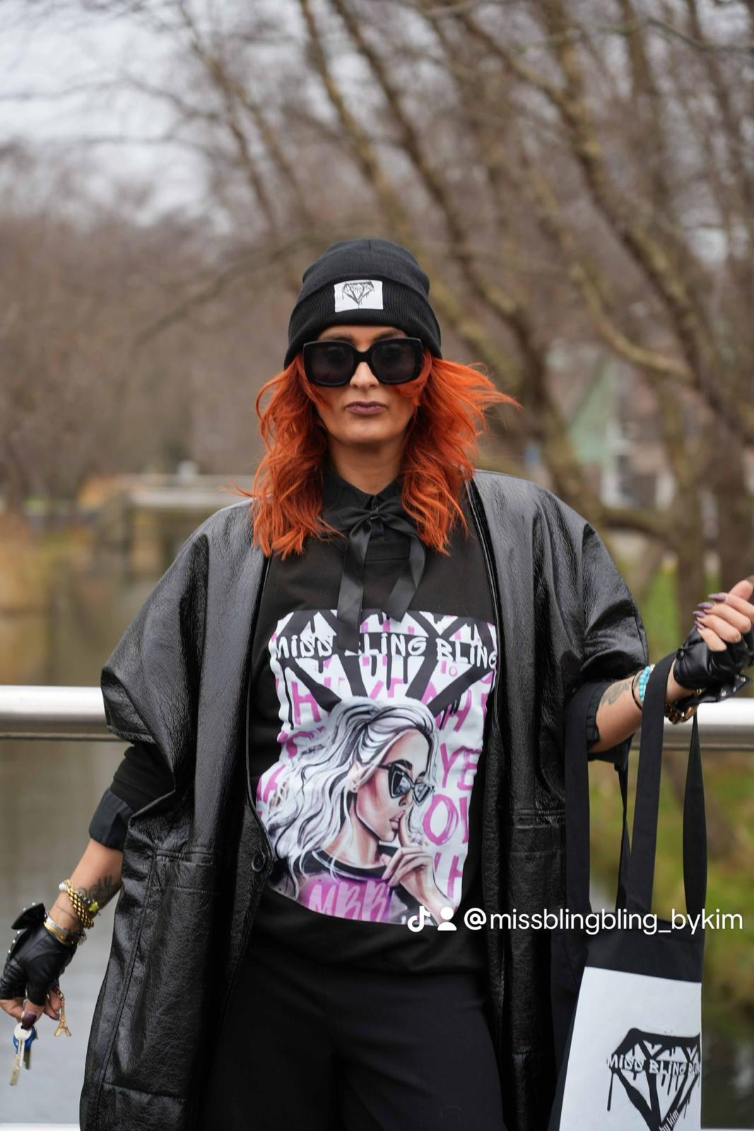 Bad Girl Sweater Zwart